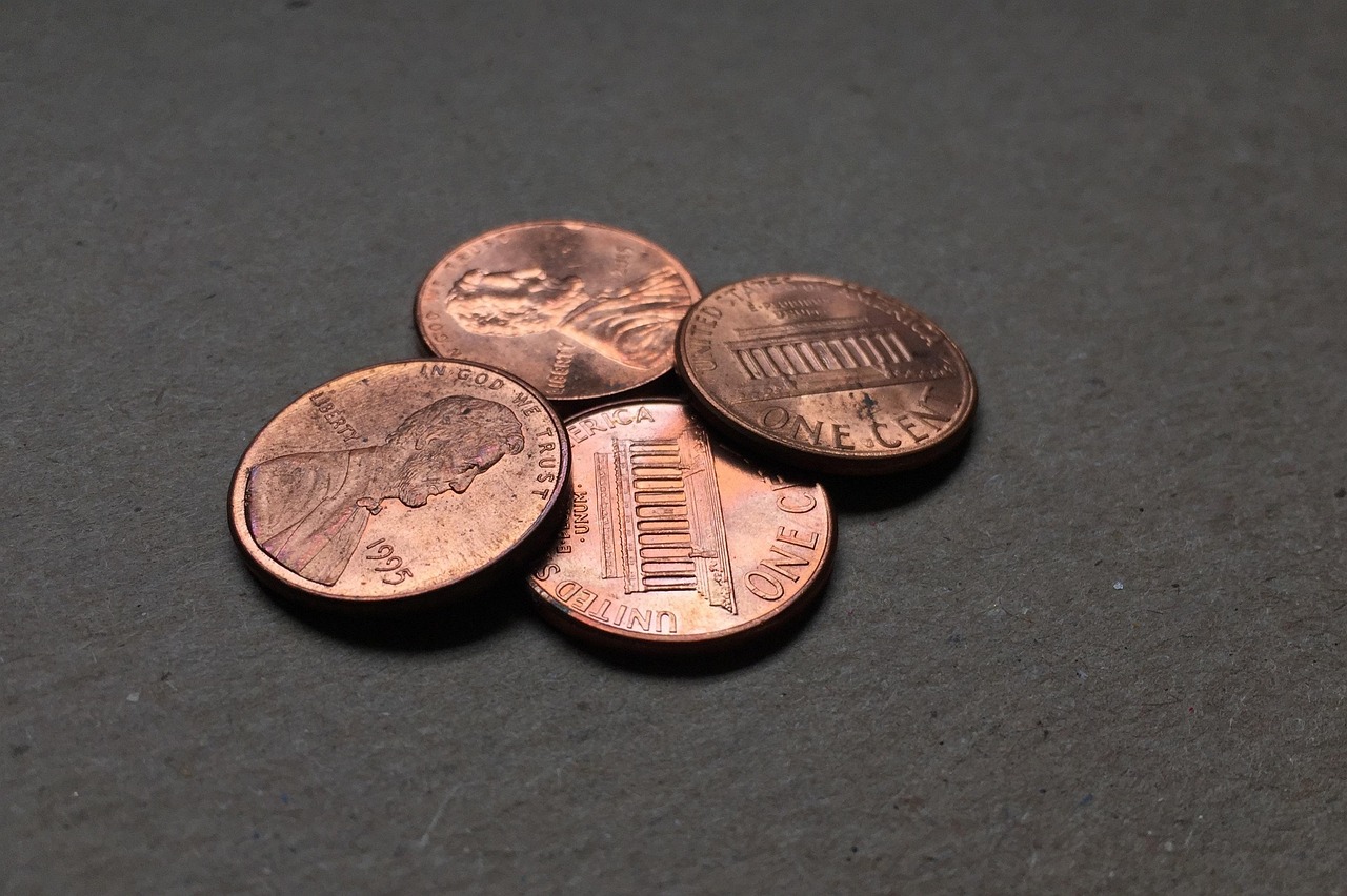 Penny, pennies, coins — The Role of Crypto Exchanges in Simulating Alternative Histories